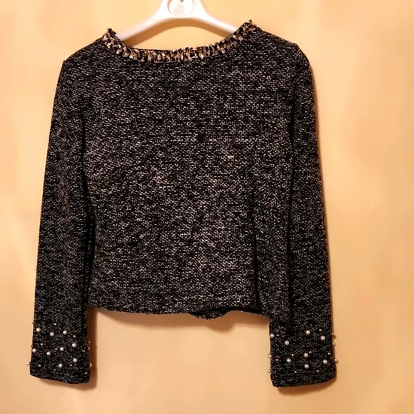 Top - Picture 2 of 7